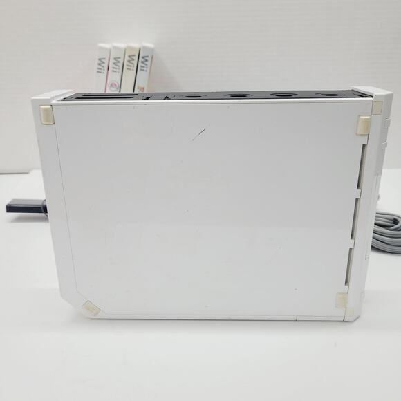 Nintendo Wii System Console (RVL-001) Controller Cords 4 Family Games - Picture 6 of 11